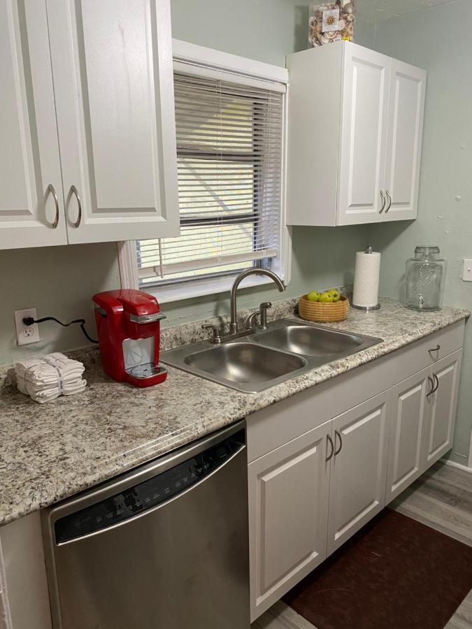 3 Bedroom House Fenced Backyard Private Patio Areas Grill Firepit Plenty Parking! Quick Access 10 Min To Beach Airport Delray West Palm Lake Worth Beach Buitenkant foto