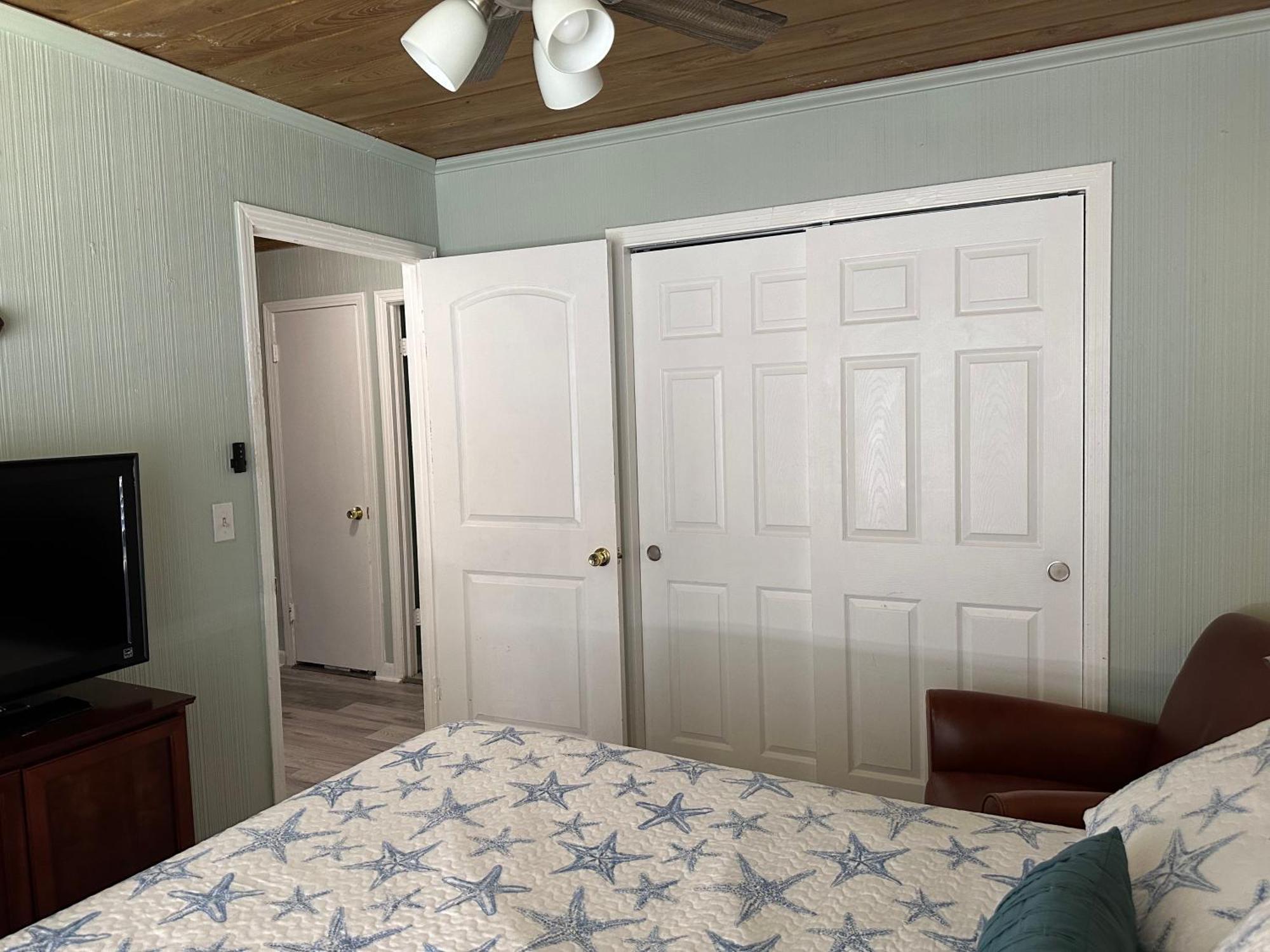 3 Bedroom House Fenced Backyard Private Patio Areas Grill Firepit Plenty Parking! Quick Access 10 Min To Beach Airport Delray West Palm Lake Worth Beach Buitenkant foto