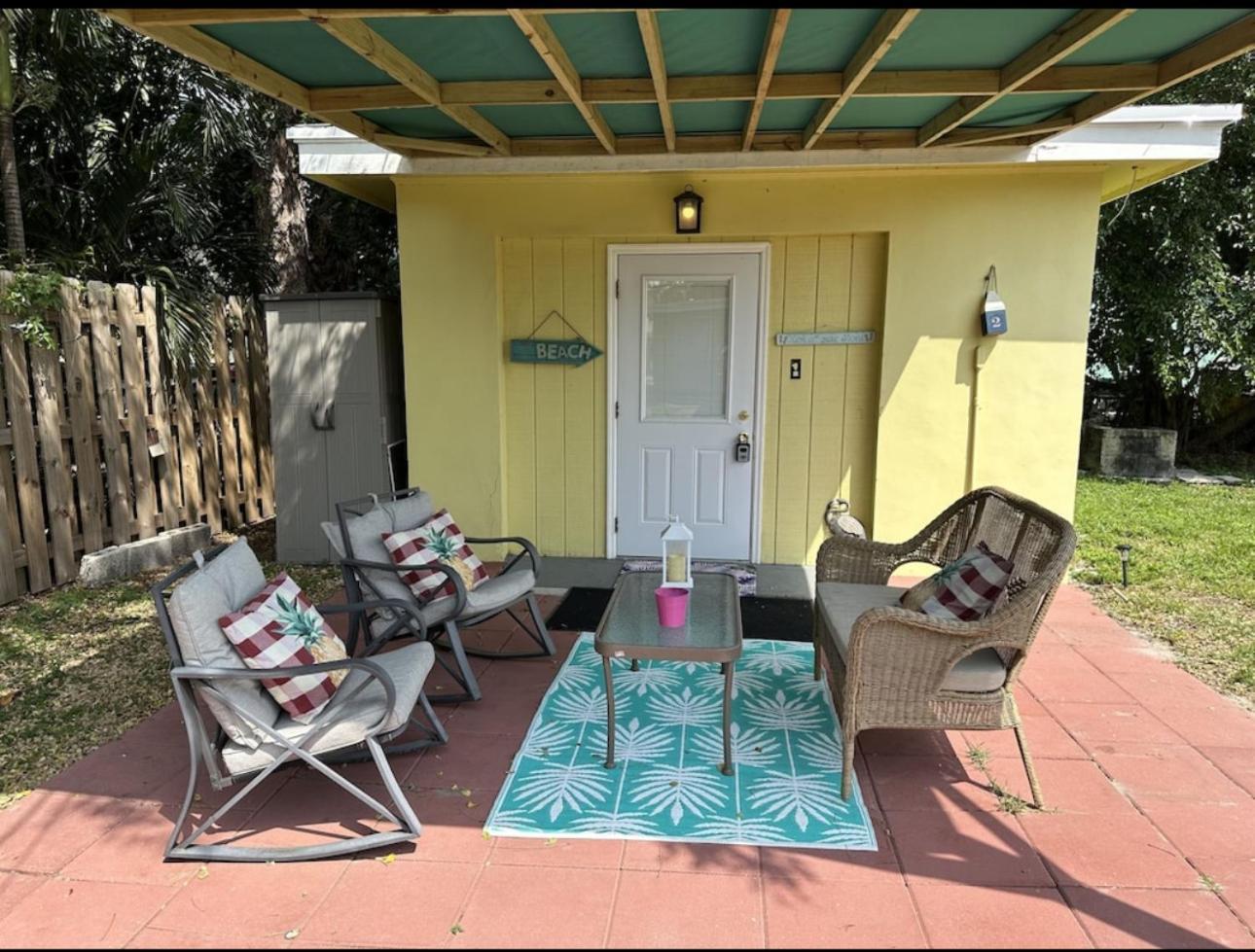 3 Bedroom House Fenced Backyard Private Patio Areas Grill Firepit Plenty Parking! Quick Access 10 Min To Beach Airport Delray West Palm Lake Worth Beach Buitenkant foto