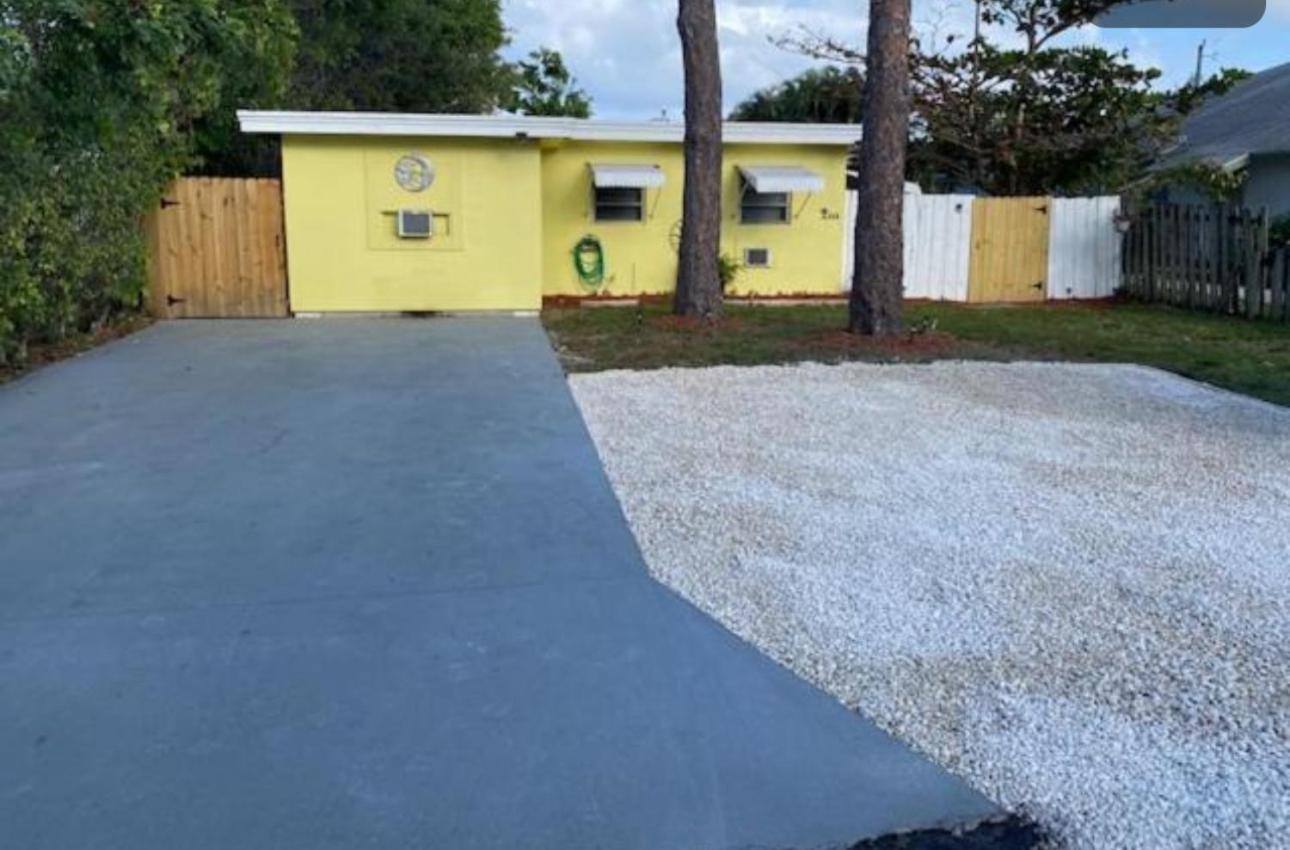 3 Bedroom House Fenced Backyard Private Patio Areas Grill Firepit Plenty Parking! Quick Access 10 Min To Beach Airport Delray West Palm Lake Worth Beach Buitenkant foto
